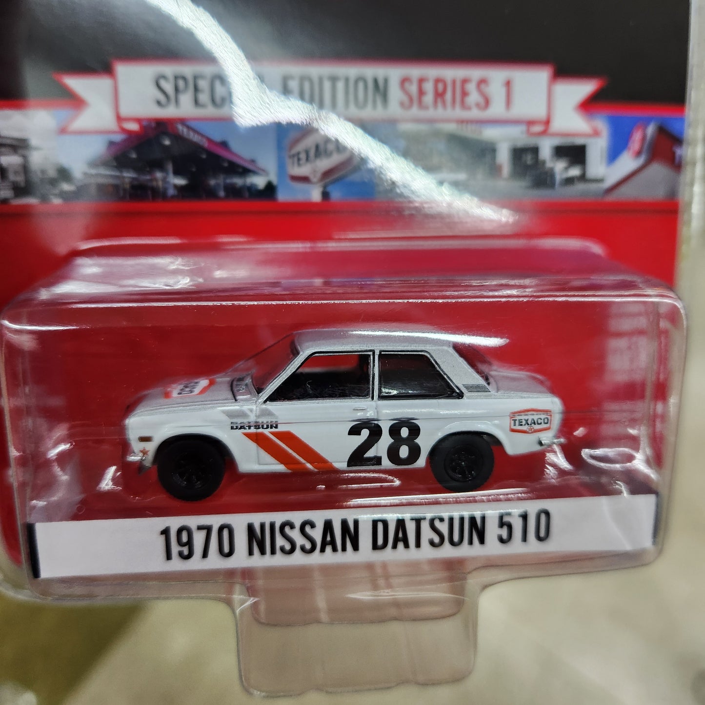 Greenlight - Texaco Special Edition Series 1 - 1970 Nissan Datsun 510 Widebody - 1:64 Scale