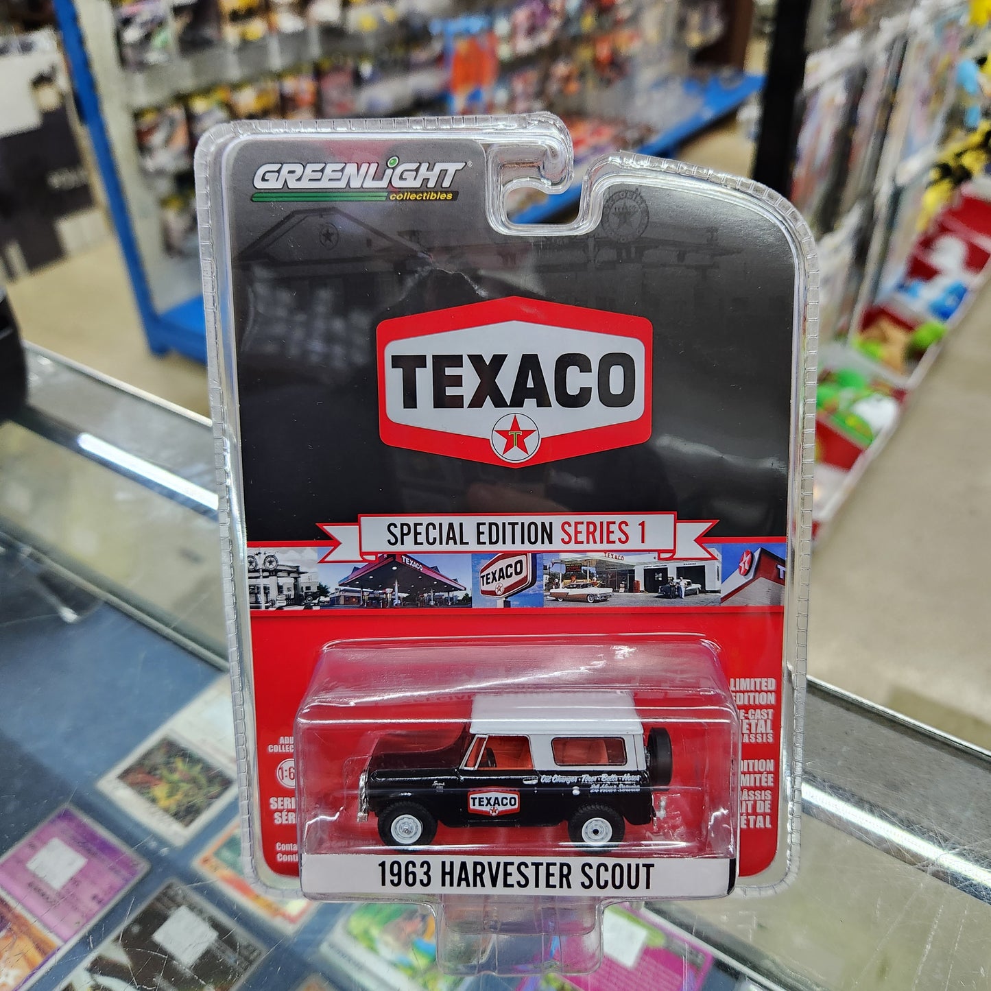 Greenlight - Texaco Special Edition Series 1 - 1963 International Harvester Scout - 1:64 Scale