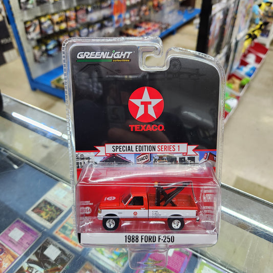 Greenlight - Texaco Special Edition Series 1 - 1988 Ford F-250 Tow Truck - 1:64 Scale