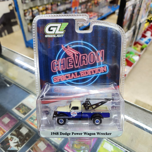 Greenlight - Chevron Special Edition Series 1 - 1948 Dodge Power Wrecker - 1:64 Scale