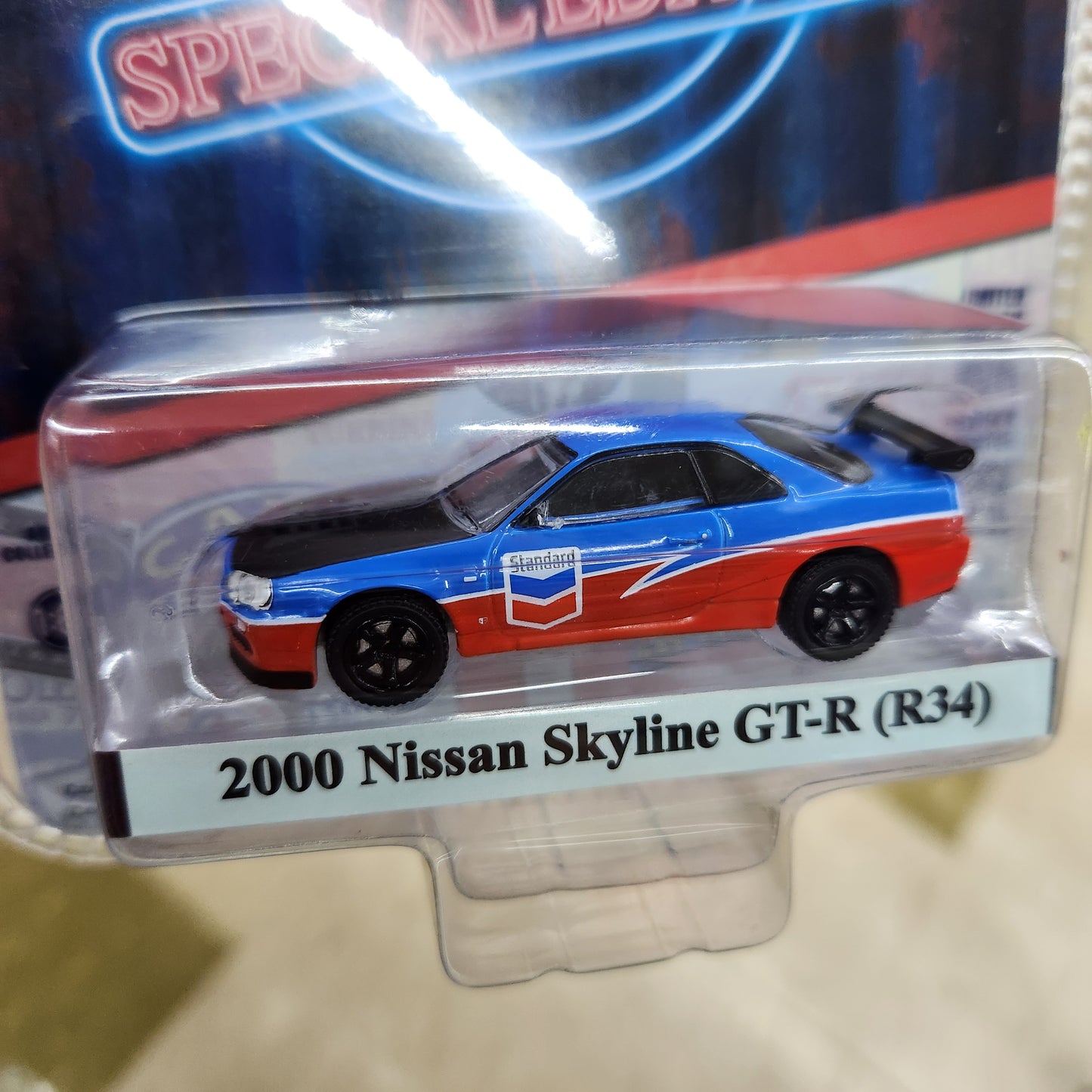 Greenlight - Chevron Special Edition Series 1 - Nissan Skyline GT-R (R34) - 1:64 Scale
