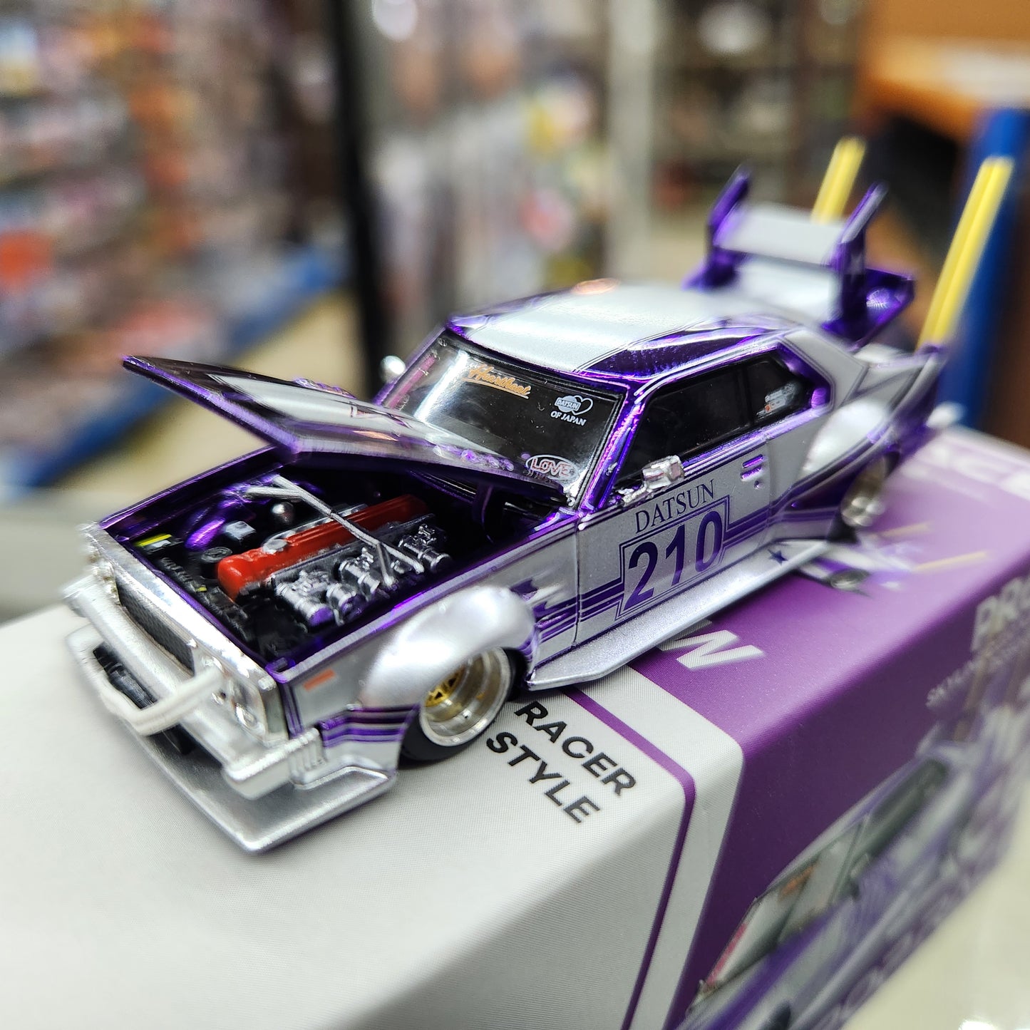 Pop Race - Nissan C210 Kaido Racer Bosozoku Style (Purple Chrome) - 1:64 Scale