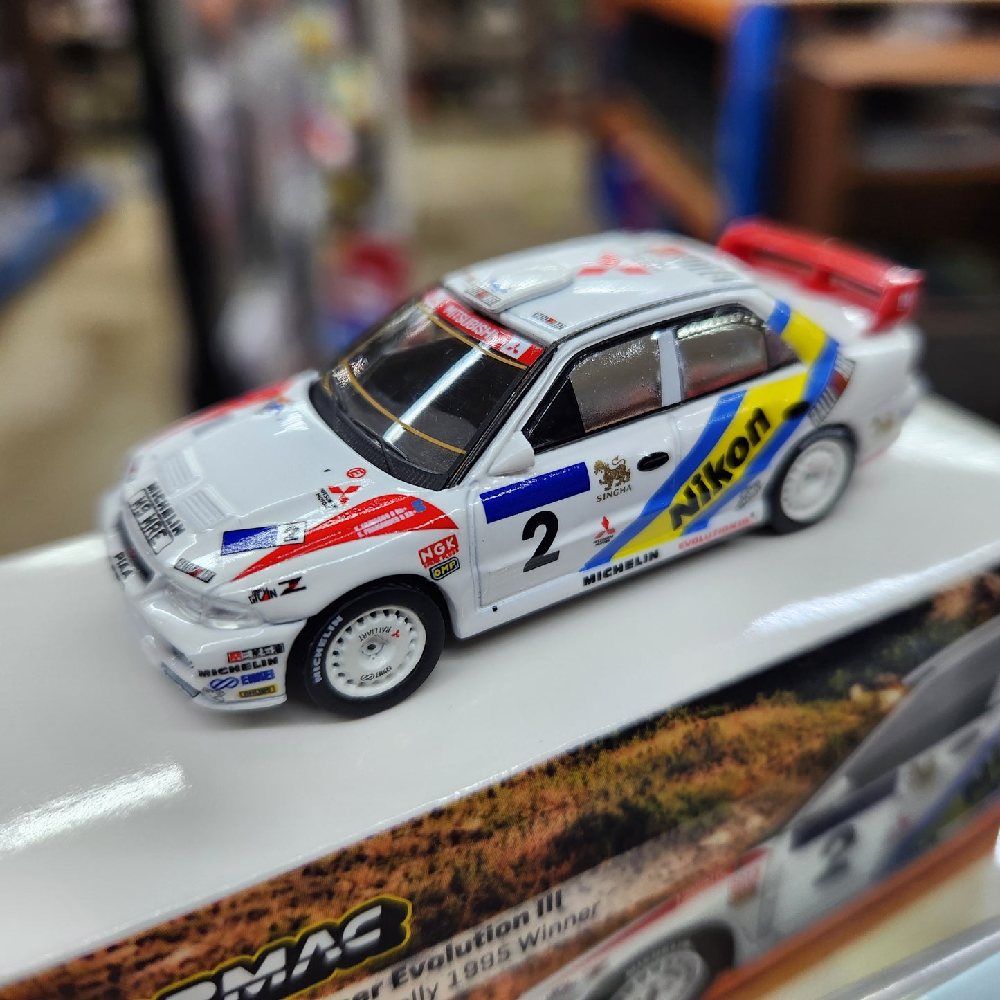 Tarmac Works - Mitsubishi Lancer Evolution III Hong Kong-Beijing Rally - 1:64 Scale