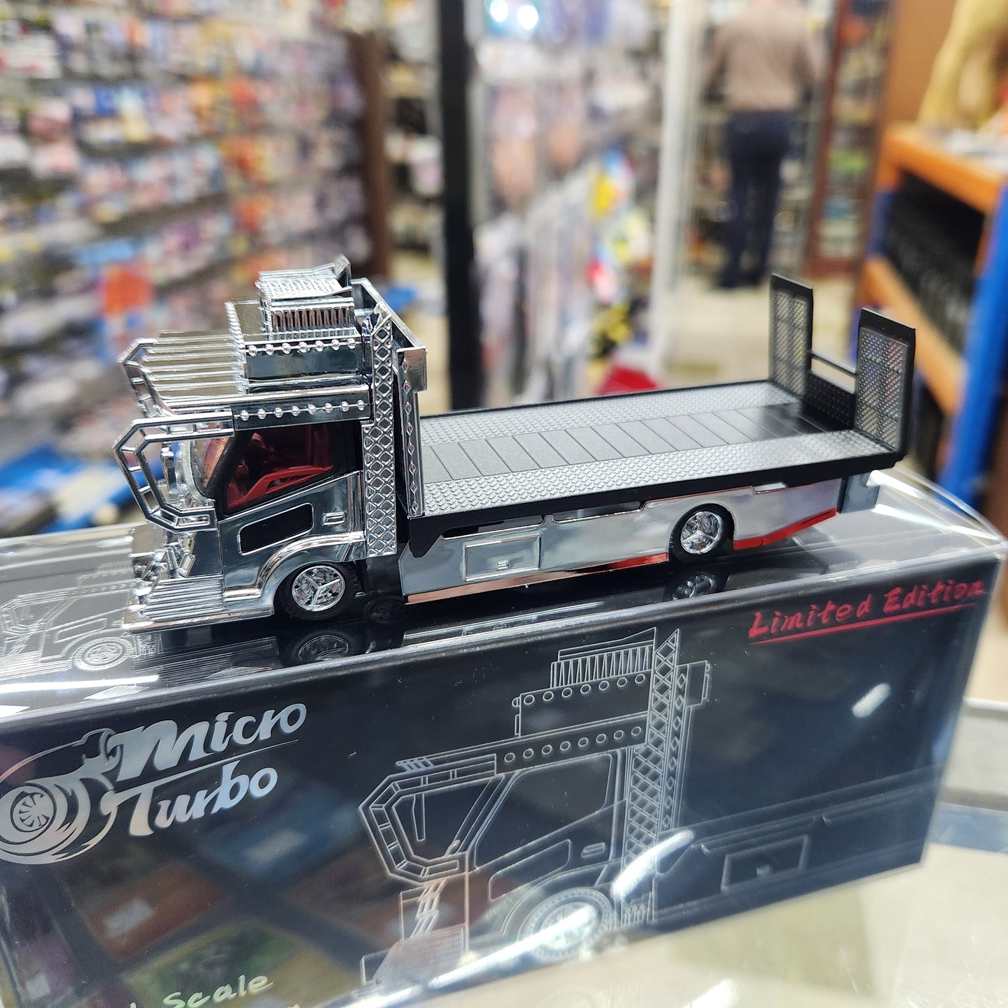 Micro Turbo - Dekotora Flat Bed Truck - 1:64 Scale