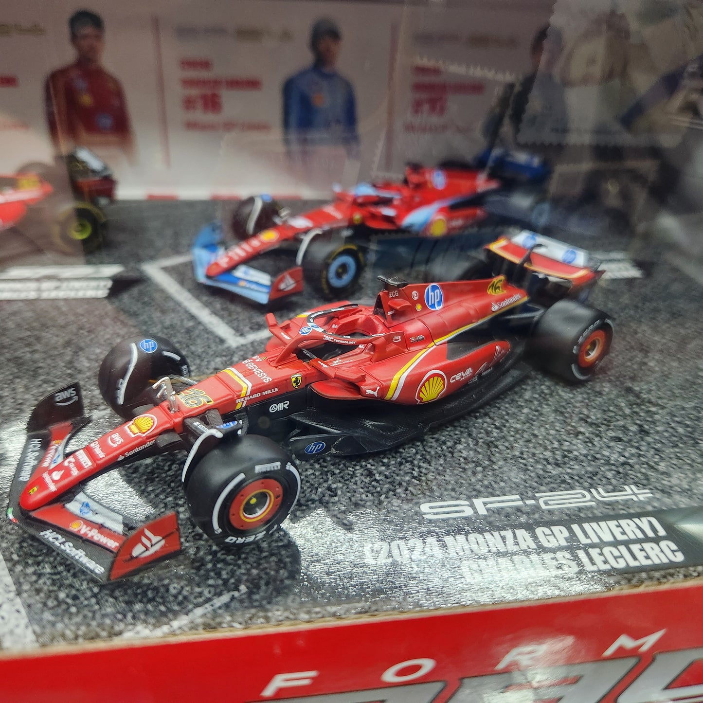 Bburago - 2023/2024 Ferrari F1 #16 Charles Leclerc - 4 Car Gift Set - 1:43 Scale