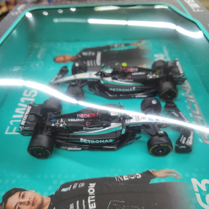 Bburago - 2024 Mercedes-AMG F1 W15 (2 Car Gift Pack) - 1:43 Scale
