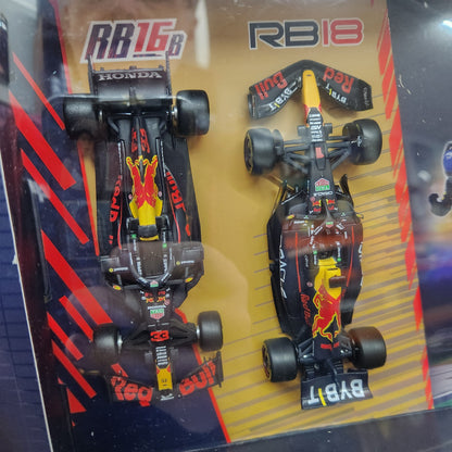 Bburago - Red Bull Racing F1 #1 Max Verstappen - World Championship 4 Car Gift Pack - 1:43 Scale