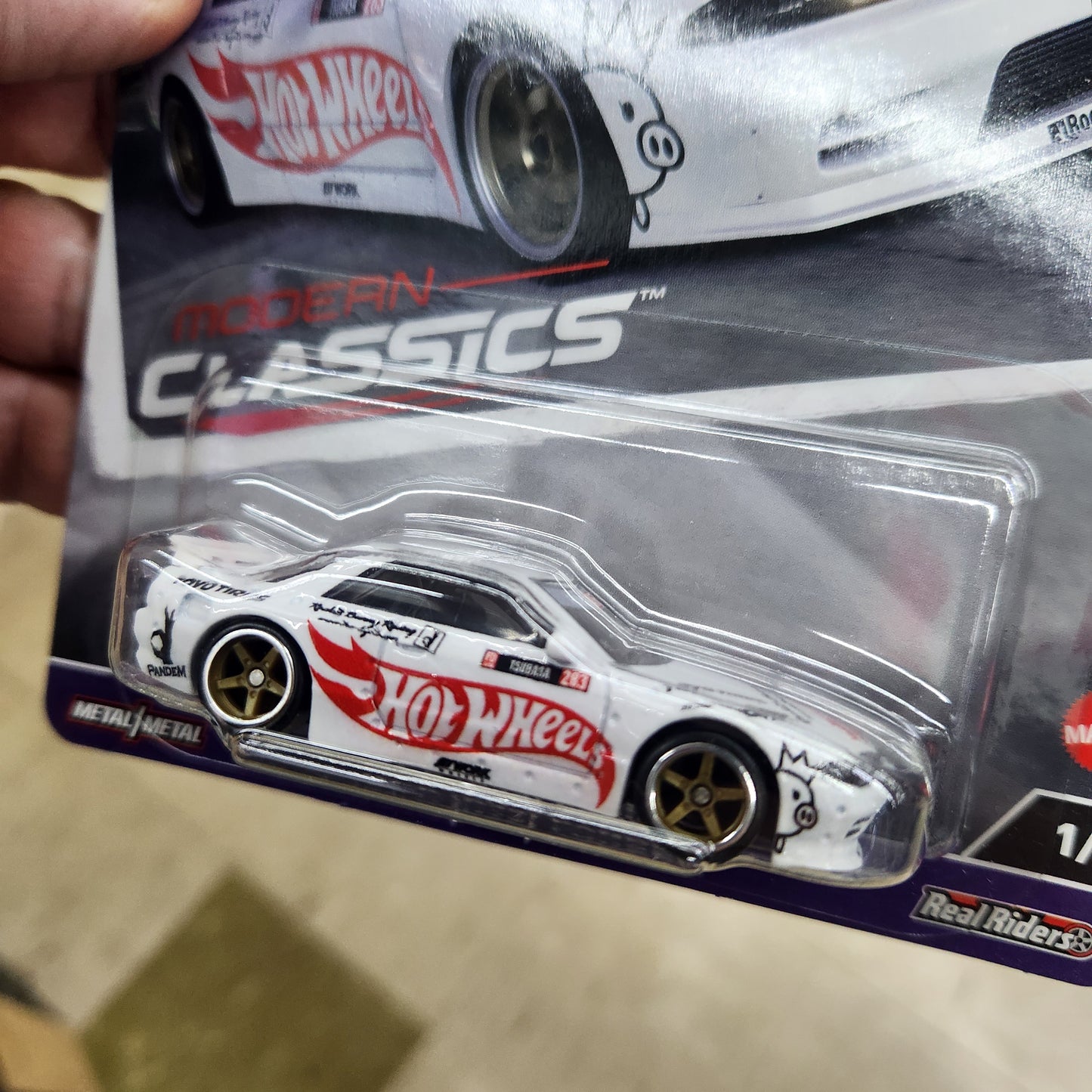 Hot Wheels Premium - Car Culture 'Modern Classics' - Nissan Skyline GT-R (R32) Pandem