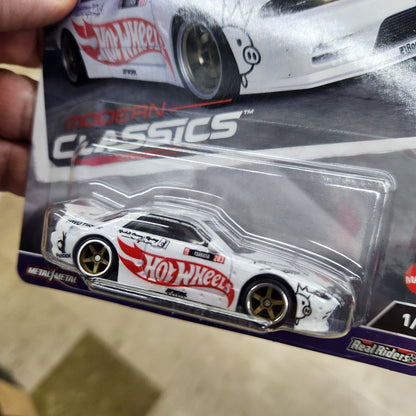 Hot Wheels Premium - Car Culture 'Modern Classics' - Nissan Skyline GT-R (R32) Pandem