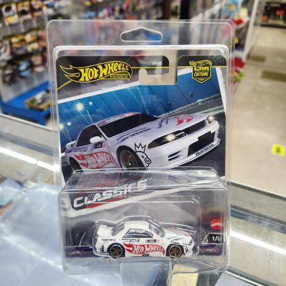 Hot Wheels Premium - Car Culture 'Modern Classics' - Nissan Skyline GT-R (R32) Pandem