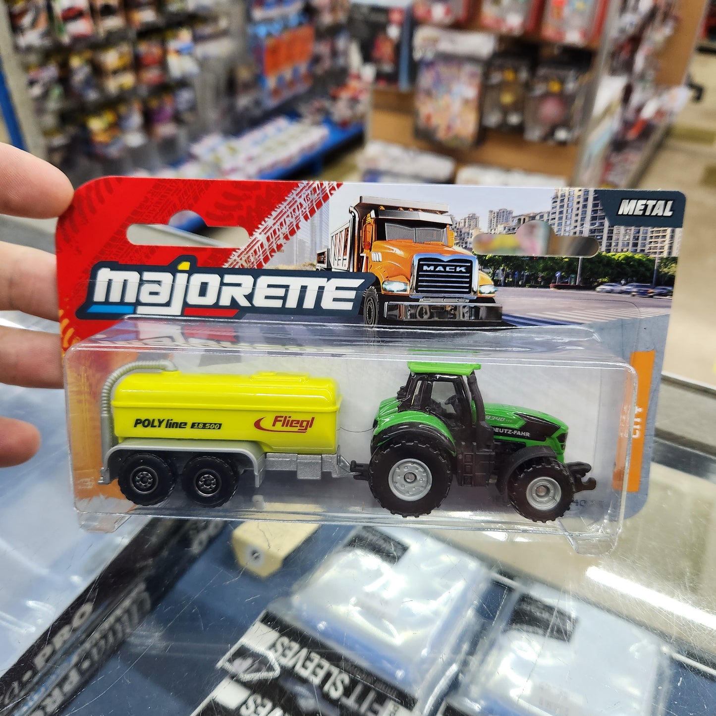 Majorette - City Trailers - Deutz-Fahr Tractor + Water Tank