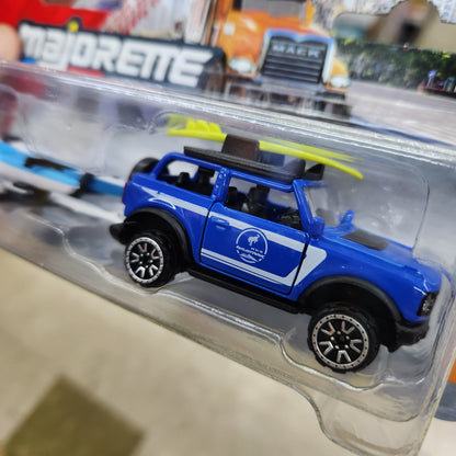 Majorette - City Trailers - Ford Bronco Wildtrak + Canoes/Trailer