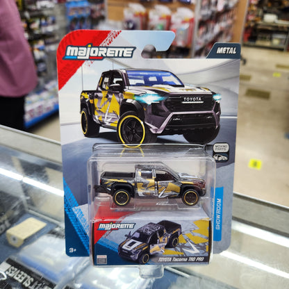 Majorette - Showroom Series Deluxe Cars - Toyota Tacoma TRD Pro