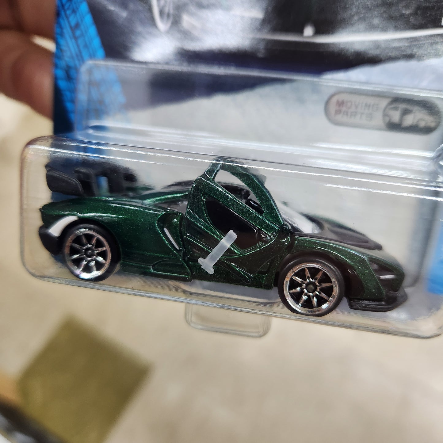 Majorette - Showroom Series Premium Cars - McLaren Senna (Racing Green)