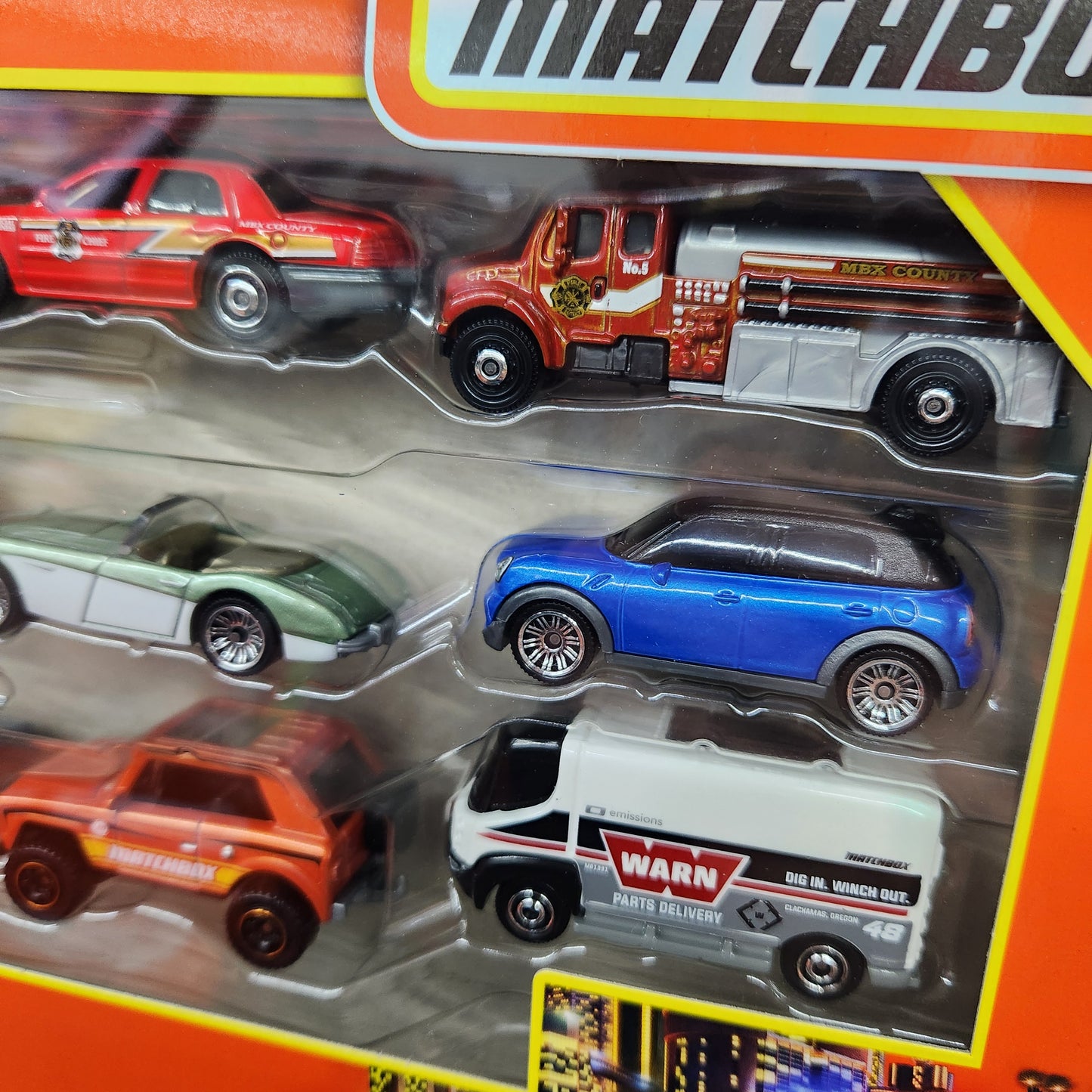 Matchbox - 9 Car Collection with Exclusive 'Chevy Caprice Police Car' (2022)