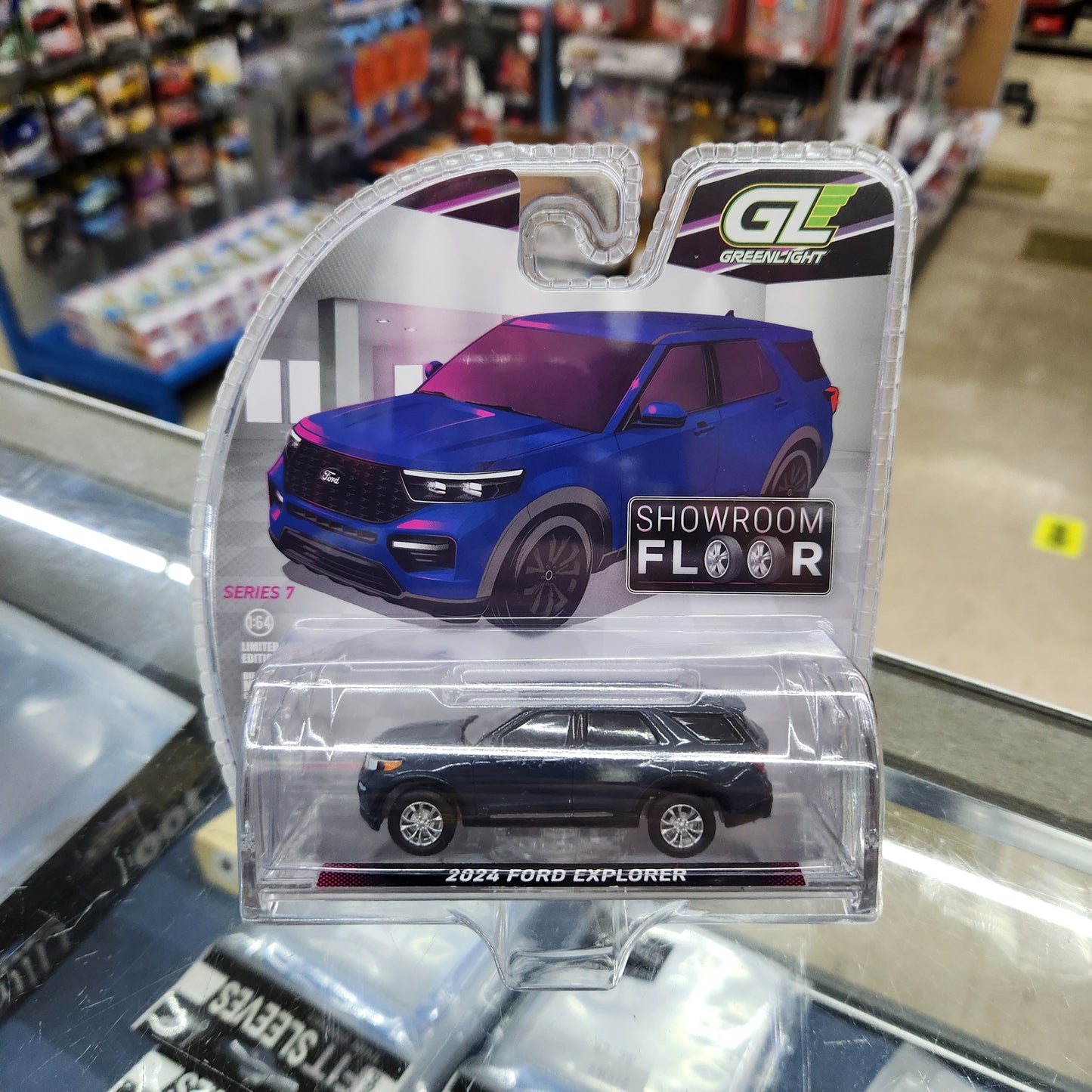 Greenlight - 'Showroom Floor' Series 7 - 2024 Ford Ranger - 1:64 Scale