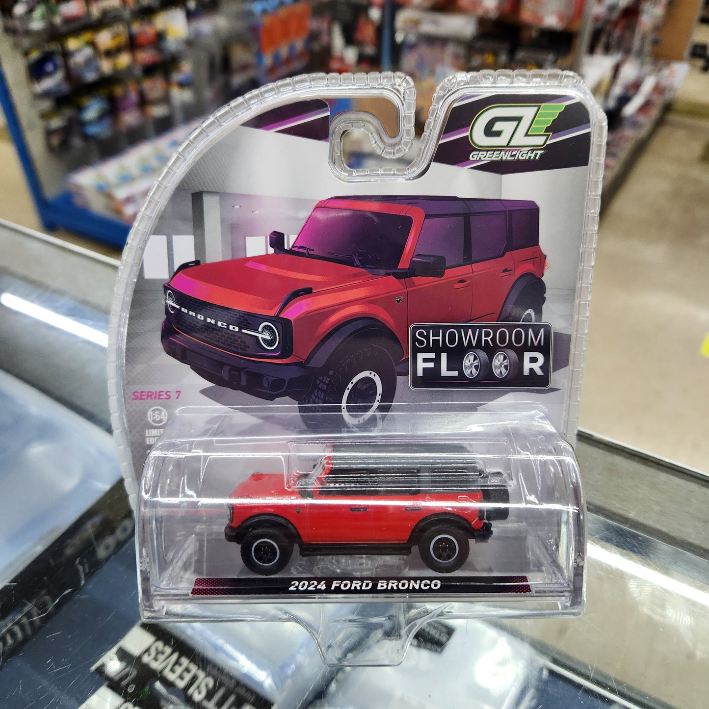 Greenlight - 'Showroom Floor' Series 7 - 2024 Ford Bronco - 1:64 Scale