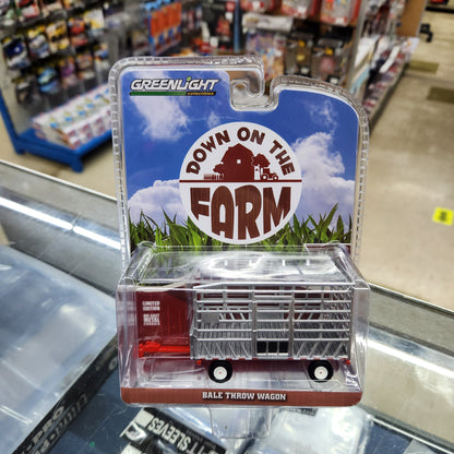 Greenlight - 'Down on the Farm' Series 9 - Bale Throw Wagon - 1:64 Scale