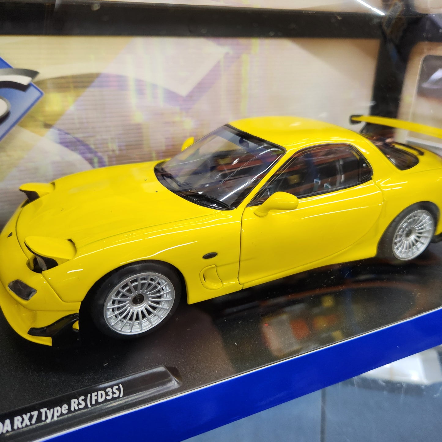 Solido - Mazda RX-7 FD RS 'Streetfighter Yellow' - 1:18 Scale