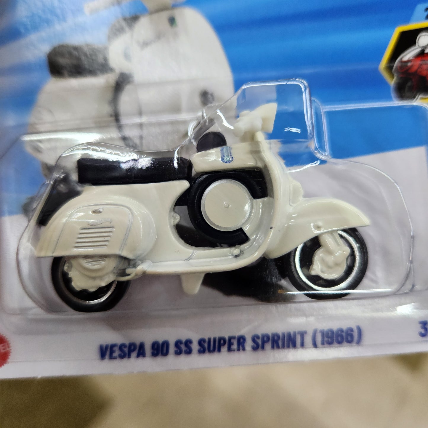 Hot Wheels - Vespa 90 SS Super Sprint (1966) - Short Card