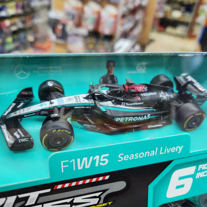 Bburago - 2024 Mercedes-AMG F1 Pit Pass Playset - #63 George Russell - 1:43 Scale