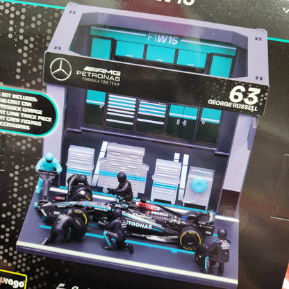 Bburago - 2024 Mercedes-AMG F1 Pit Pass Playset - #63 George Russell - 1:43 Scale