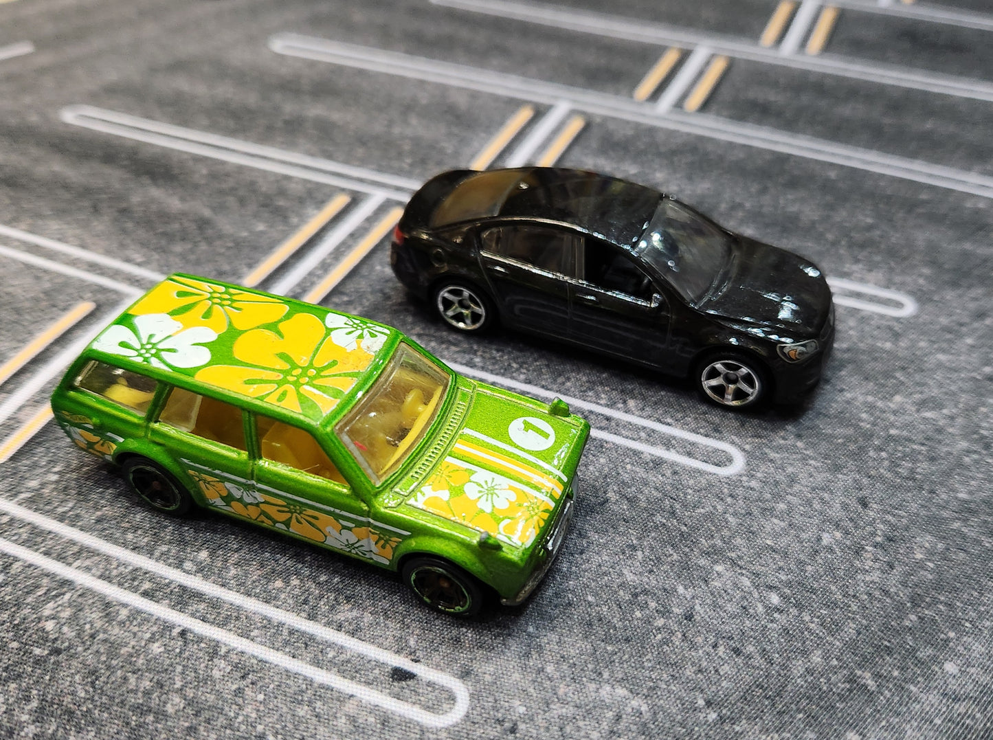 Diecast Diorama Mat - Daikoku Parking Area - 1:64 Scale