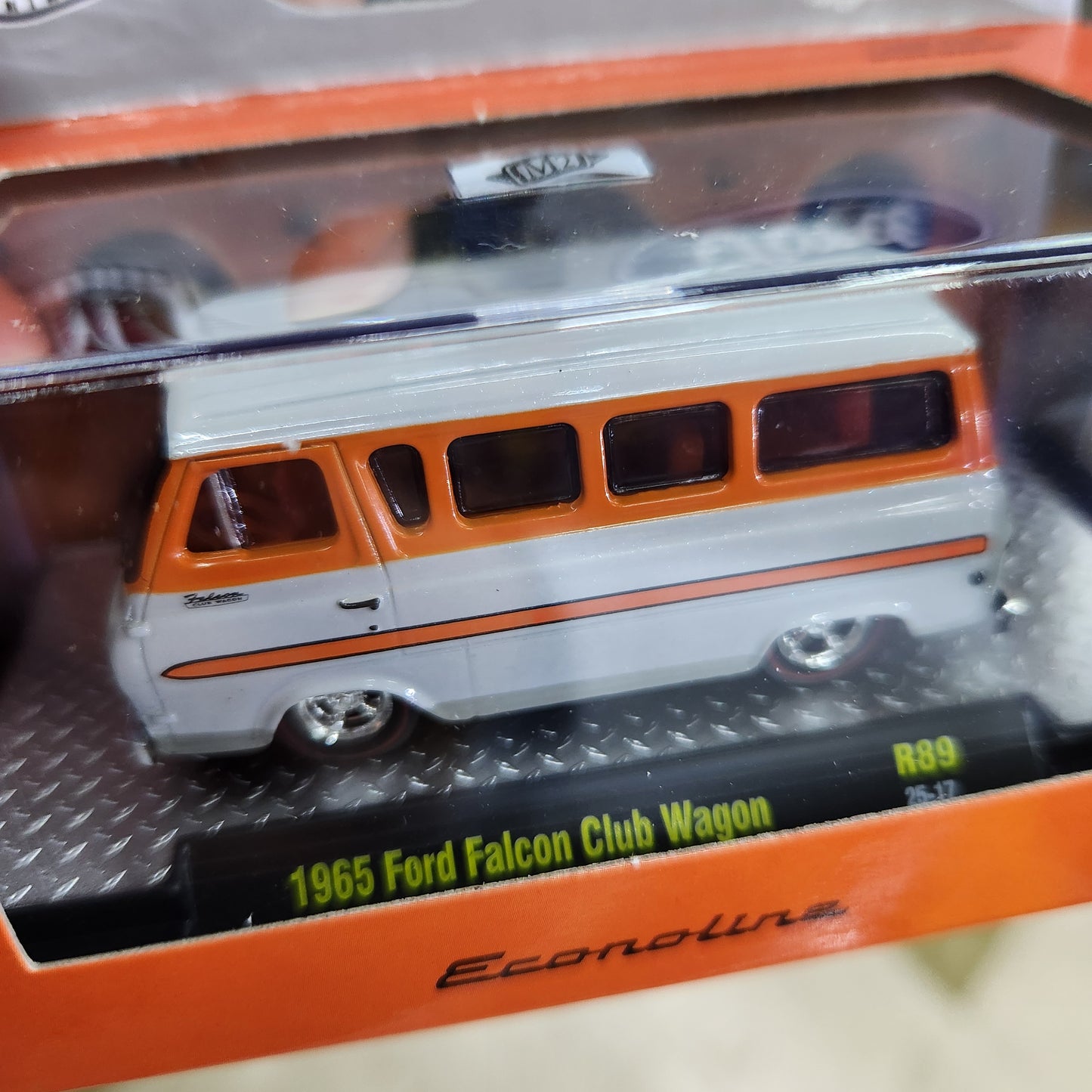 M2 Machines - 'Detroit Muscle' Series 89 - 1965 Ford Falcon Club Wagon