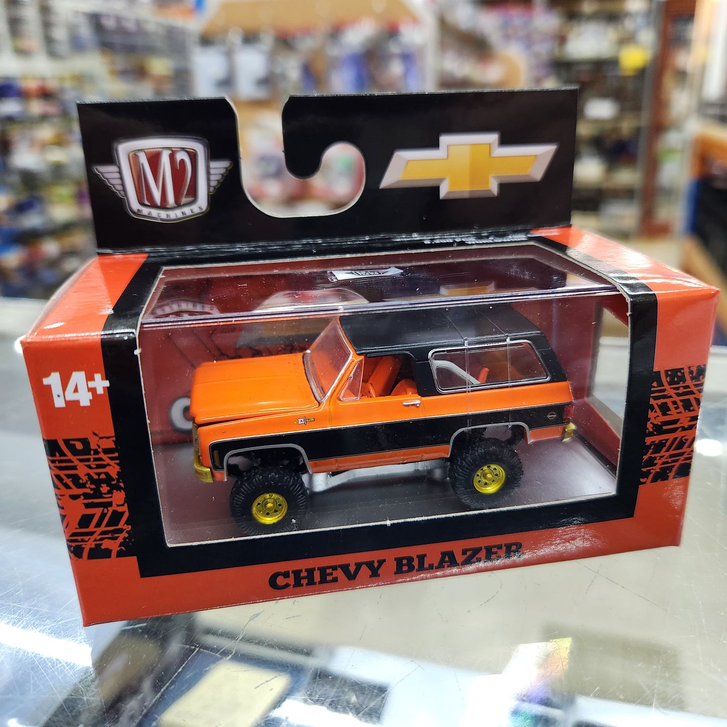 M2 Machines - 'Detroit Muscle' Series 89 - 1974 Chevrolet K5 Blazer 4X4 **CHASE**