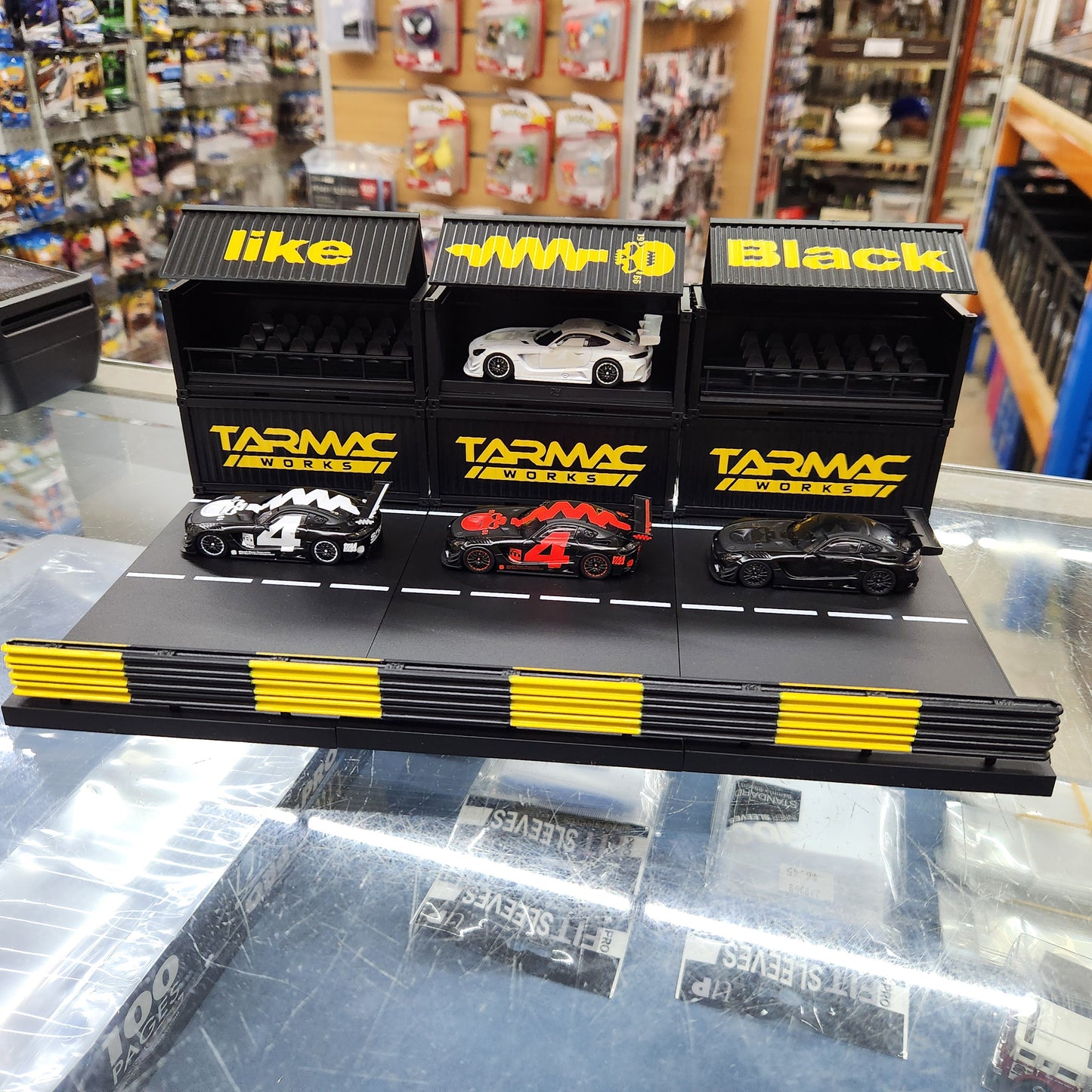 Tarmac Works - Mercedes-AMG GT3 #4 Black Special Edition Box Set