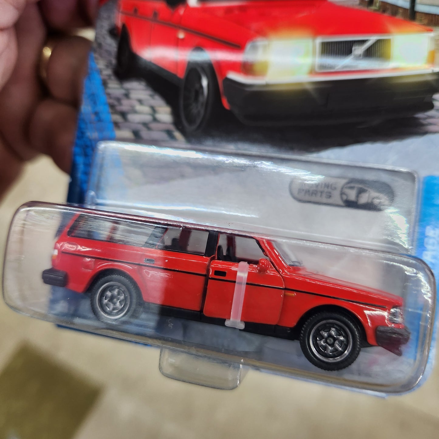 Majorette - Vintage Cars (2025) - Volvo 240 GL Estate - 1:64 Scale