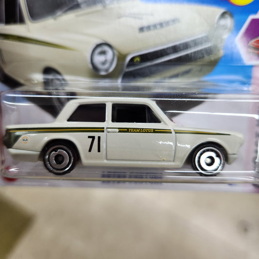 Hot Wheels - Lotus Cortina #71 - Short Card