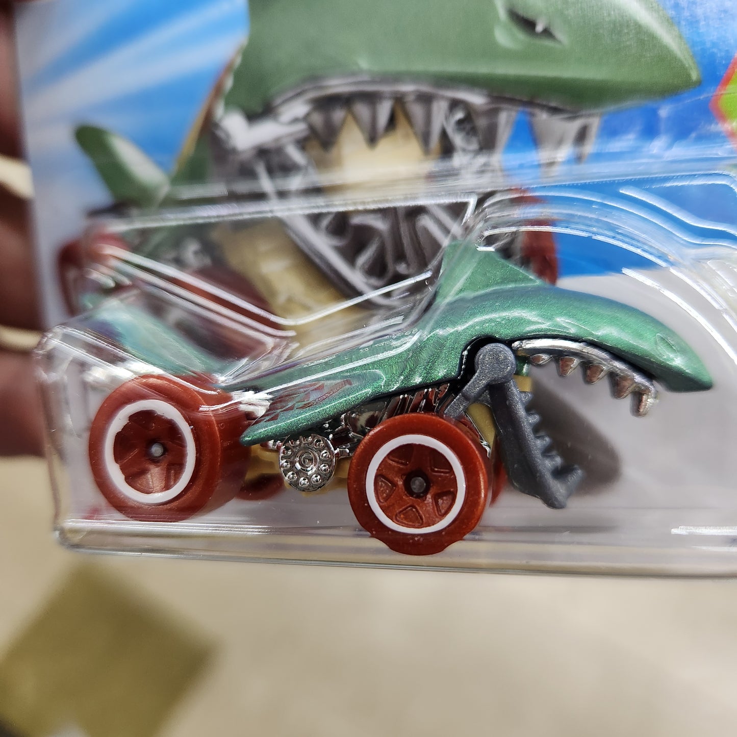 Hot Wheels - 2025 Treasure Hunt - Shark Bite - Short Card