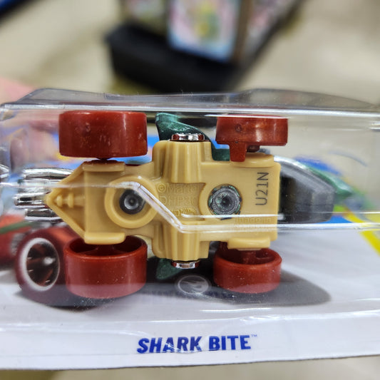 Hot Wheels - 2025 Treasure Hunt - Shark Bite - Short Card