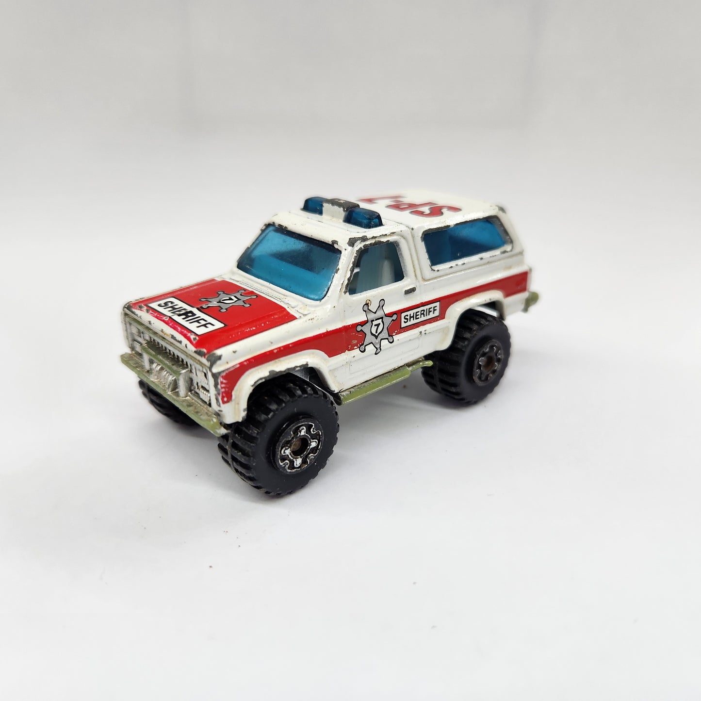 Uncarded - Matchbox - 4 x 4 Chevy Blazer 'Sheriff' - 1:64 Scale