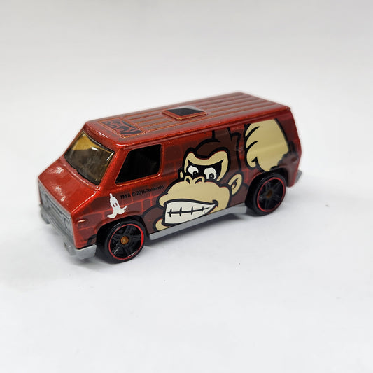 Uncarded - Hot Wheels - 1974 Super Van 'Donkey Kong Series 2016' - 1:64 Scale