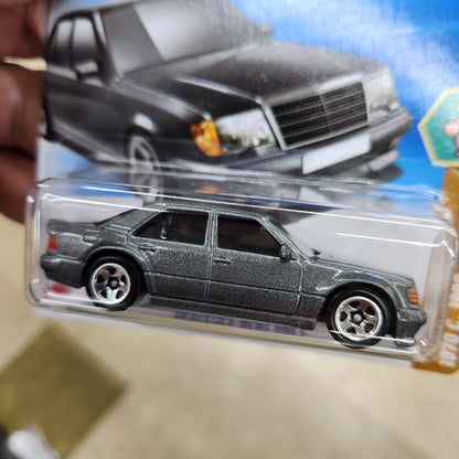 Hot Wheels - Mercedes-Benz 500 E (Metallic Silver) - Short Card