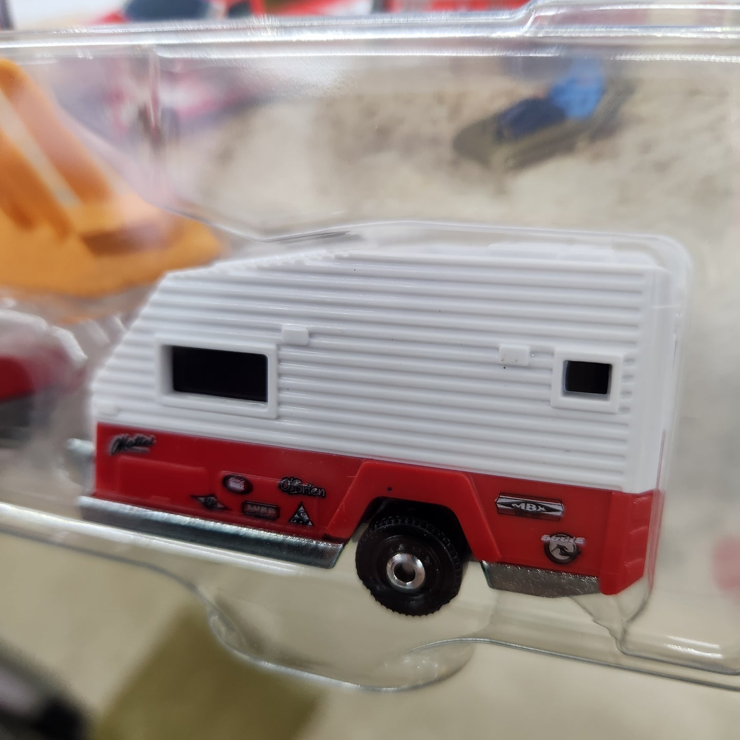 Matchbox - Adventure Pack - '61 Ford Ranchero / MBX Travel Trailer II