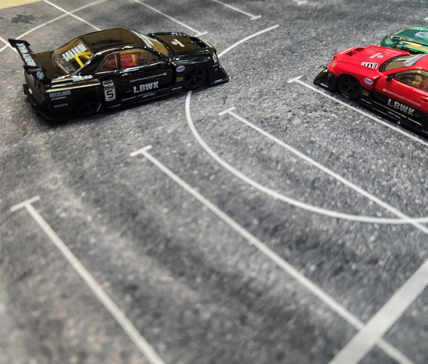 Diecast Diorama Mat - Drift Super 8 - 1:64 Scale