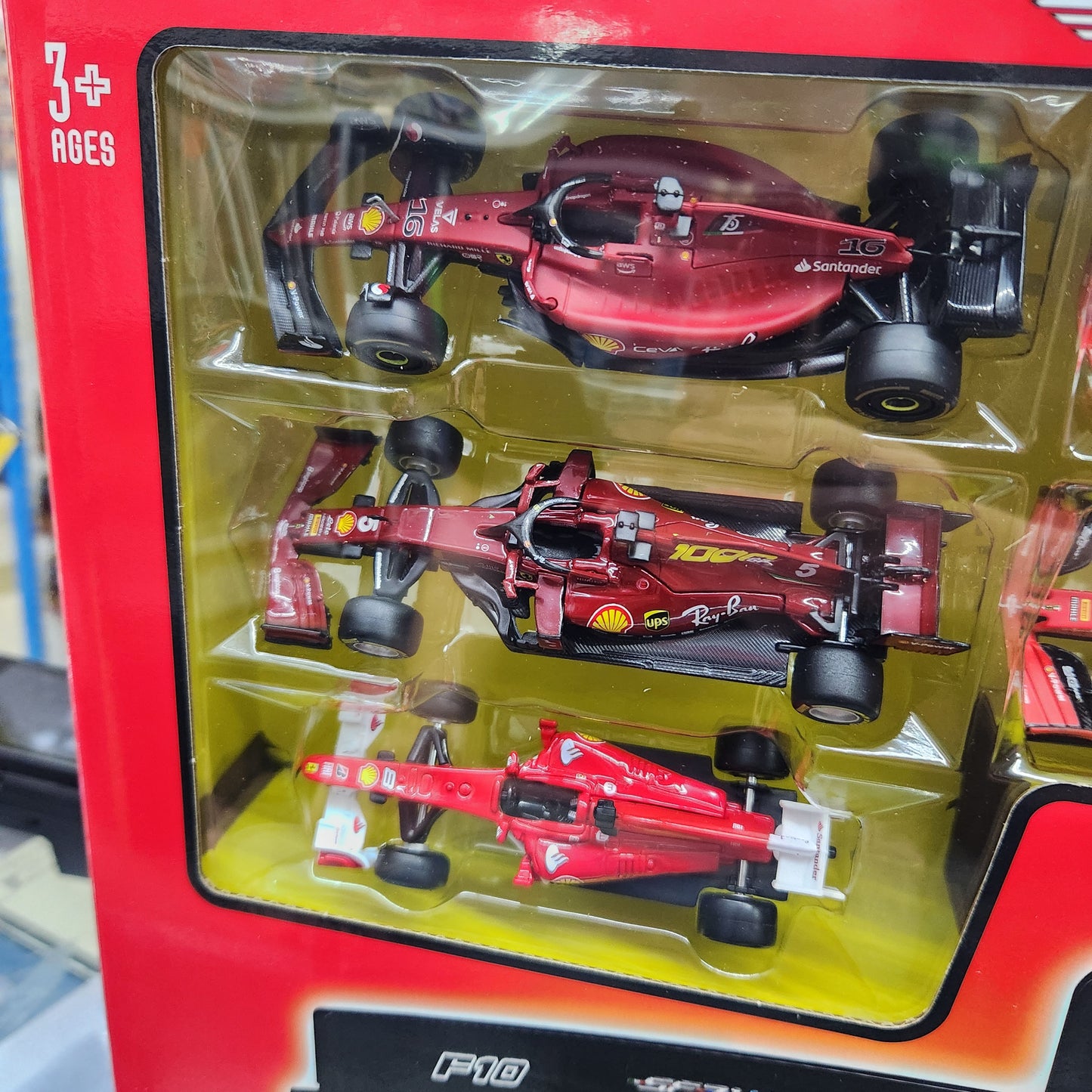 Bburago - Formula Racing - Ferrari F1 Team - 7 Car Display - 1:43 Scale