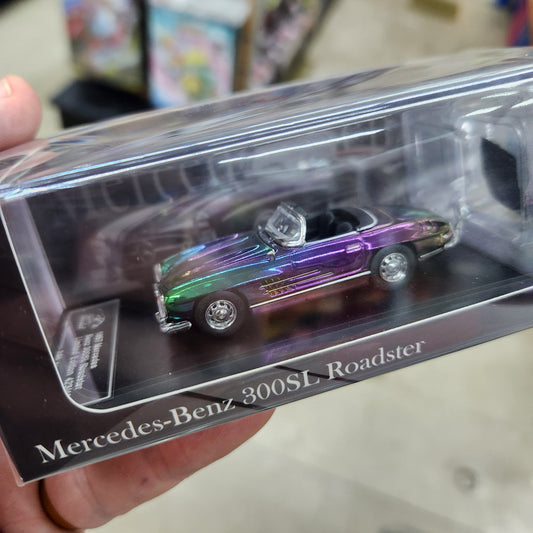 YS Models - 1957 Mercedes-Benz 300SL Roadster (Chameleon) - 1:64 Scale