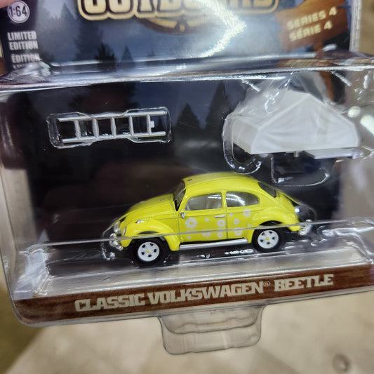 Greenlight - The Great Outdoors Series 4 - Classic VW Beetle 'Yellow Flower Power' with Sleeper