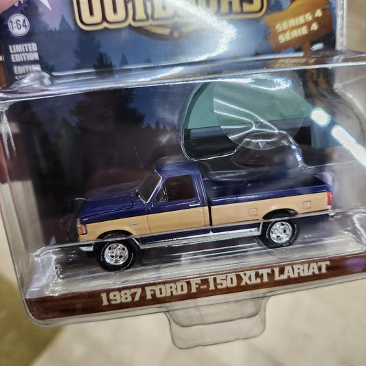 Greenlight - The Great Outdoors Series 4 - 1987 Ford F-150 XLT Lariat (Dark Blue) with 'Bed Tent'