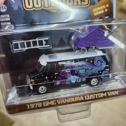 Greenlight - The Great Outdoors Series 4 - 1978 GMC Vandura Custom Van 'Wizard' with Sleeper