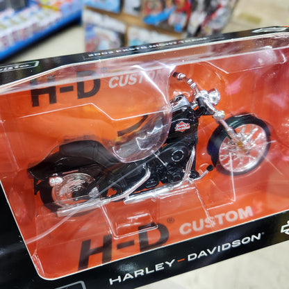 Maisto - Harley Davidson Series 45 - 2002 FXSTB Night Train - 1:18 Scale