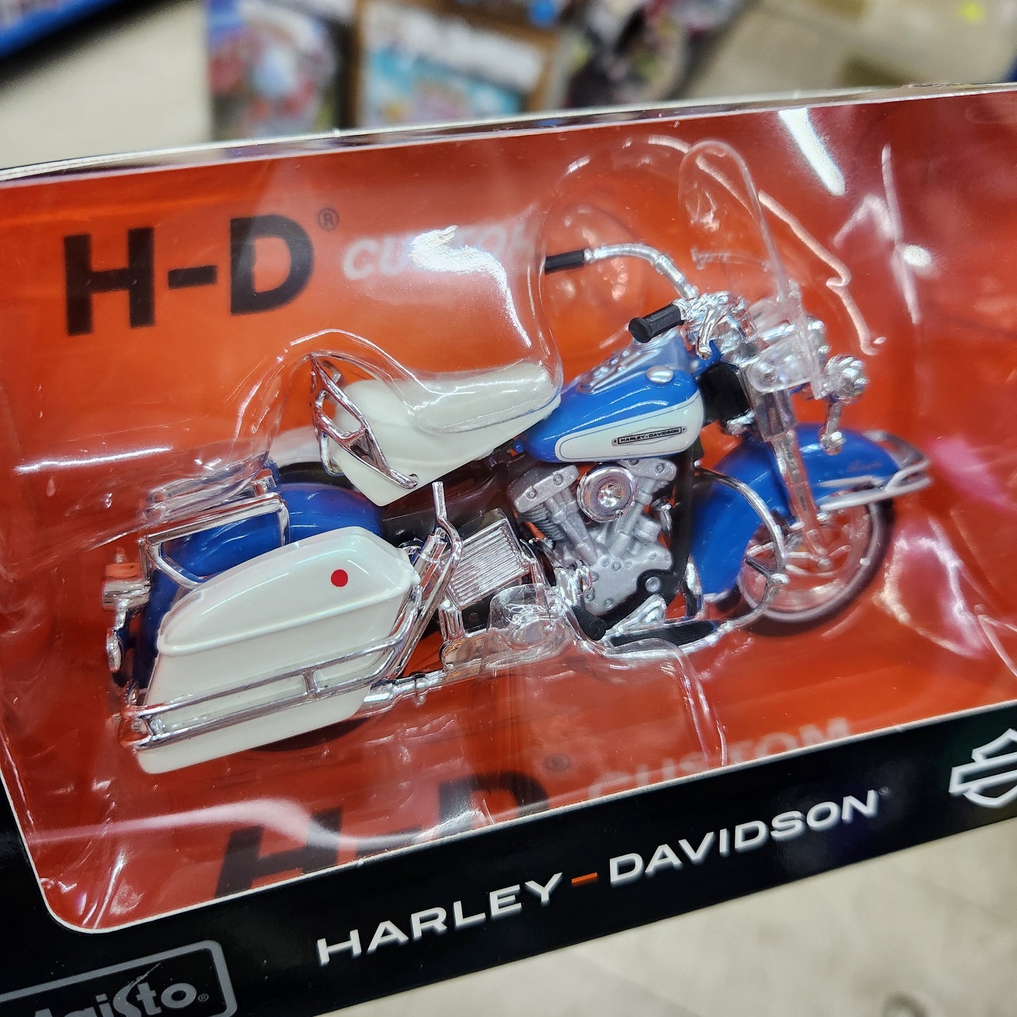 Maisto - Harley Davidson Series 44 - 1966 FLH Electra Glide