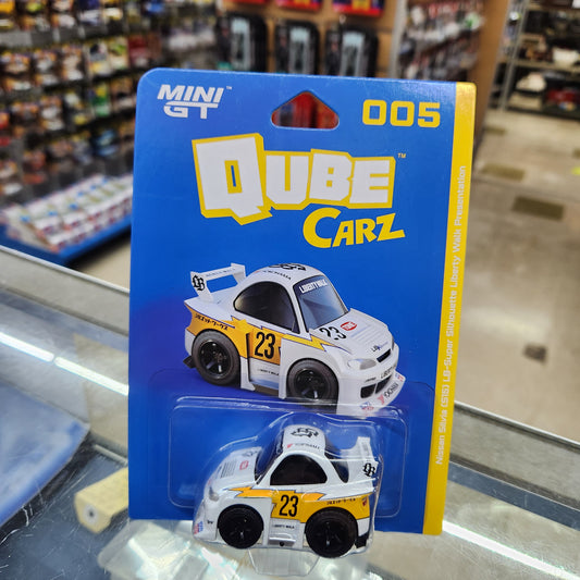 MiniGT - Qube Carz - Nissan LB-Super Silhouette S15 SILVIA  Liberty Walk Presentation