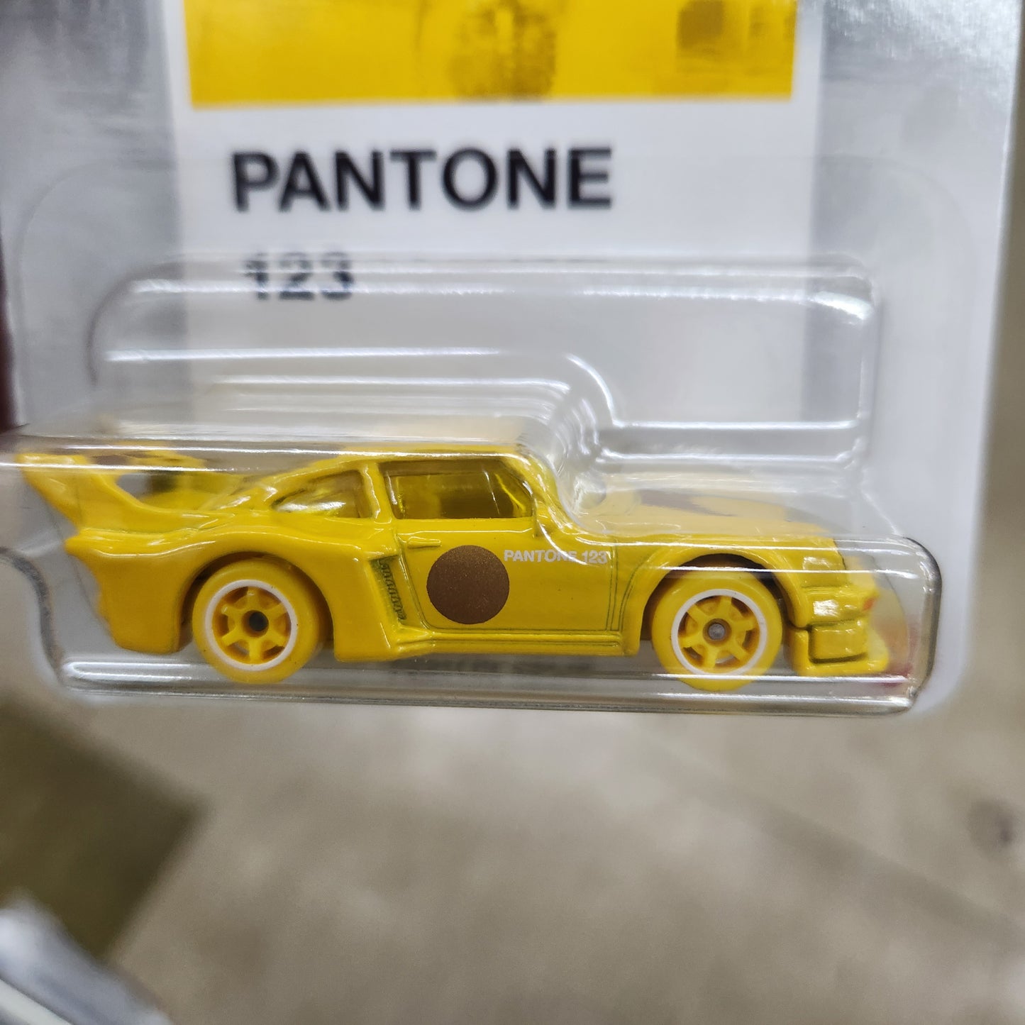 Hot Wheels Silver Series - Pantone (2026) - Porsche 934/5