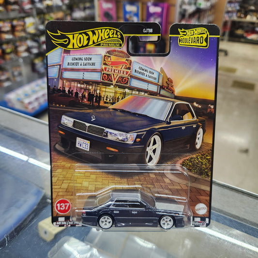 Hot Wheels Premium - Boulevard #137 - Nissan Laurel C33