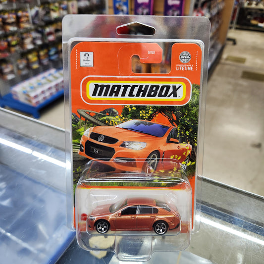 Matchbox - Holden VF Commordore SSV (Orange) - Long Card